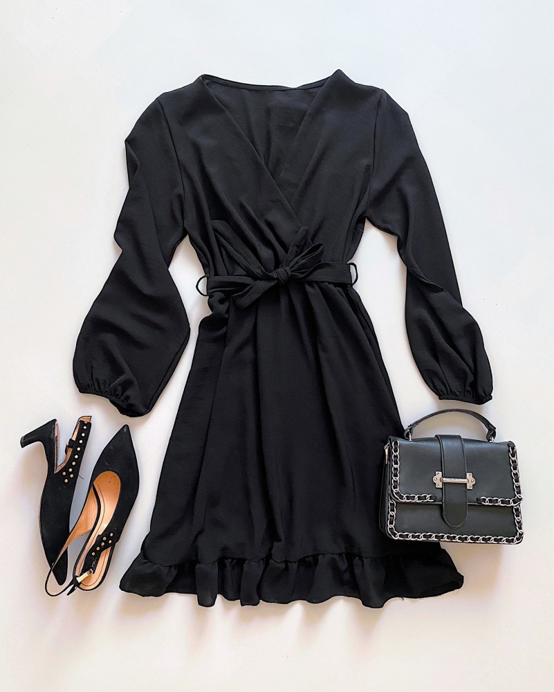Rochie eleganta neagra cu maneca lunga si cordon